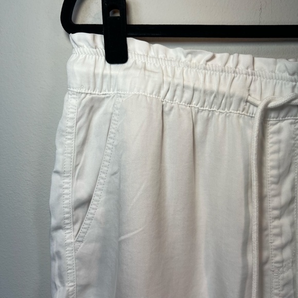 Loft Women's Emory Shorts White Pull On Shorts Lightweight Pockets Tie NEW Large - Picture 3 of 12